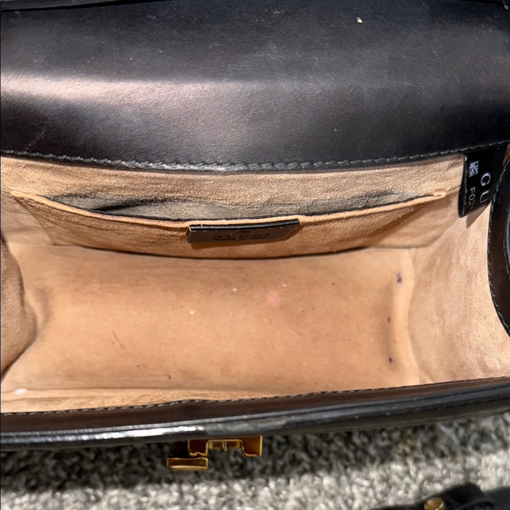 Gucci Sylvie Mini Crossbody - Picture 4 of 6